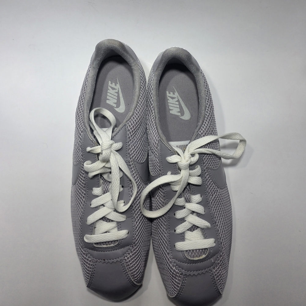 Nike Cortez Grey Mesh Sneakers Women’s Size 10.5 White Laces Excellent Condition - Picture 7 of 8